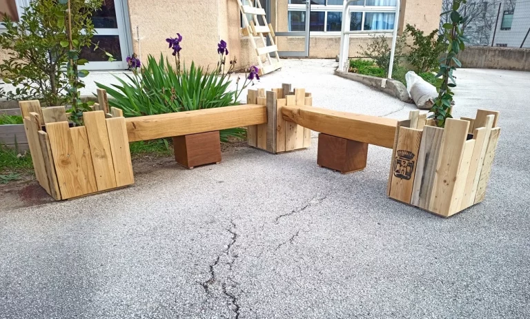 Banc végétalisé